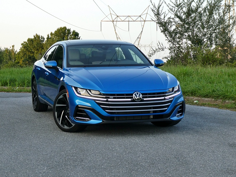 2023 Volkswagen Arteon SEL Premium ・  Photo by Brady Holt