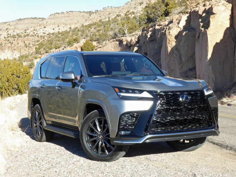 2022 Lexus LX 600 ・  Photo by Ron Sessions
