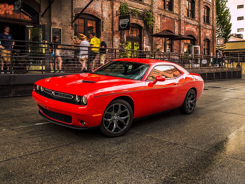 10 Best V8 Muscle Cars | Autobytel