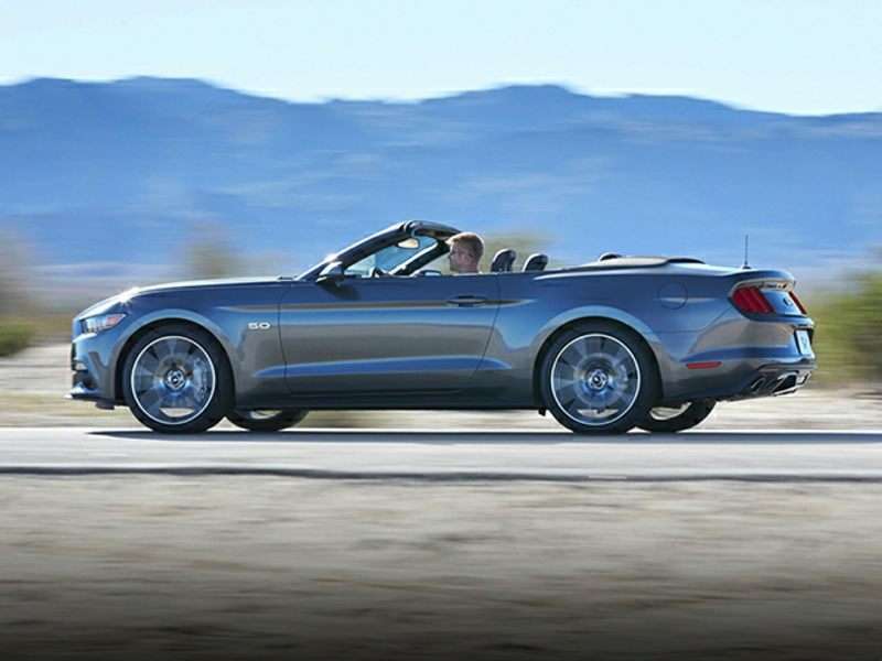 2016 Ford Mustang GT Convertible ・  Photo by Ford 