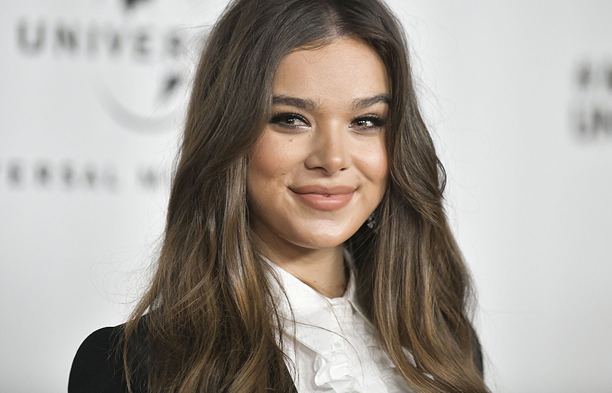 The popularity of the actress Hailee Steinfeld hits new heights