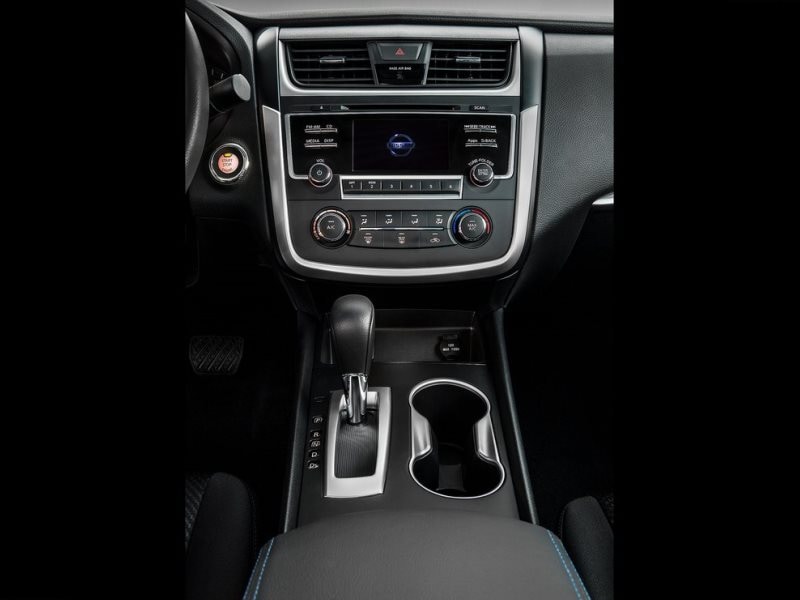 10 Things You Need to Know About the 2016 Nissan Altima | Autoweb