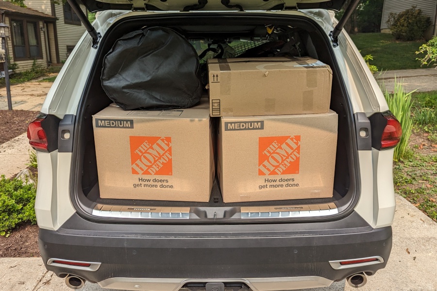 Toyota-Grand-Highlander-cargo-boxes.jpg