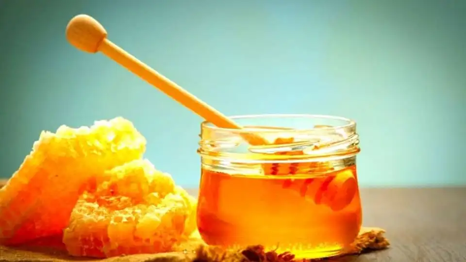 Honey for colitis treatment