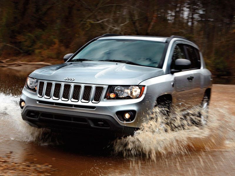 2016 Jeep Compass off road ・  Photo by Fiat Chrysler Automobiles 