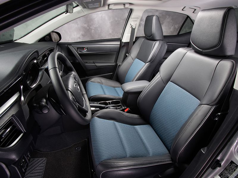 2014 Toyota Corolla S interior 