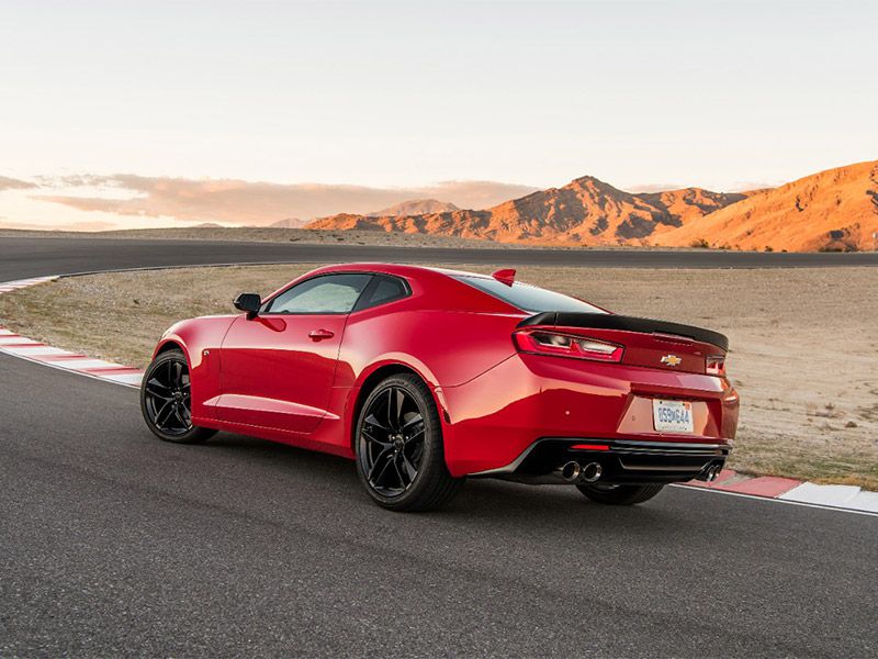 2017 Chevrolet Camaro rear angle ・  Photo by General Motors