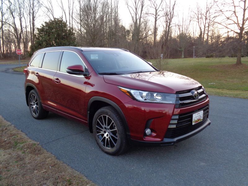 2019 ToyotaHighlander front angle BH 