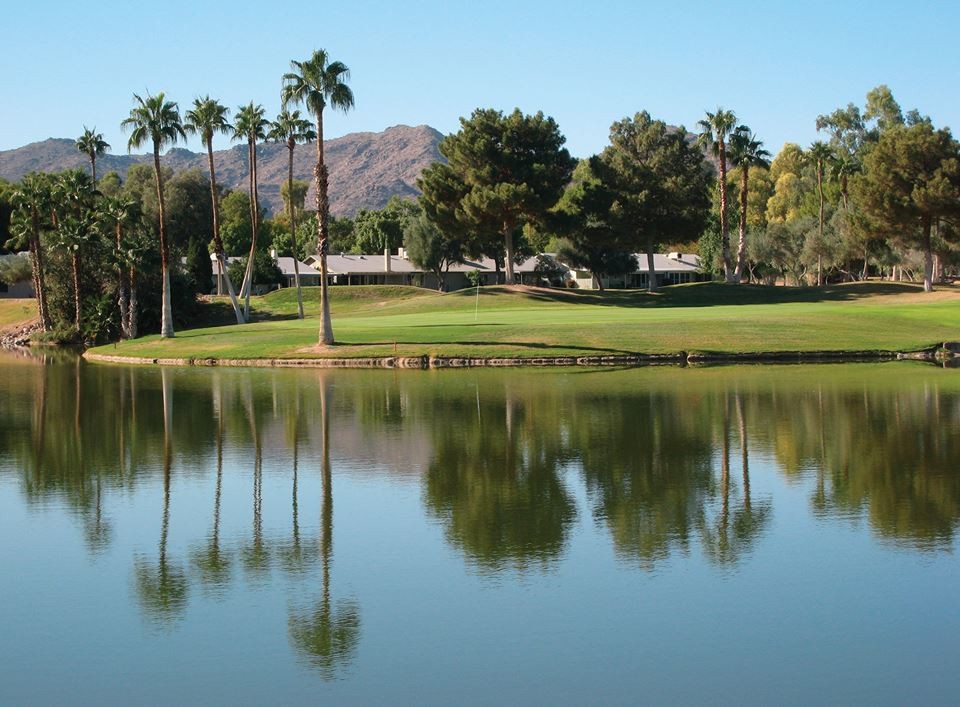 Ahwatuckee Country Club is one of our awesome Harvest Hosts golf locations in Phoenix.