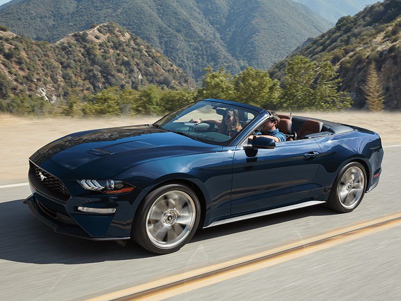 2019 mustang ecoboost convertible profile ・  Photo by Ford 