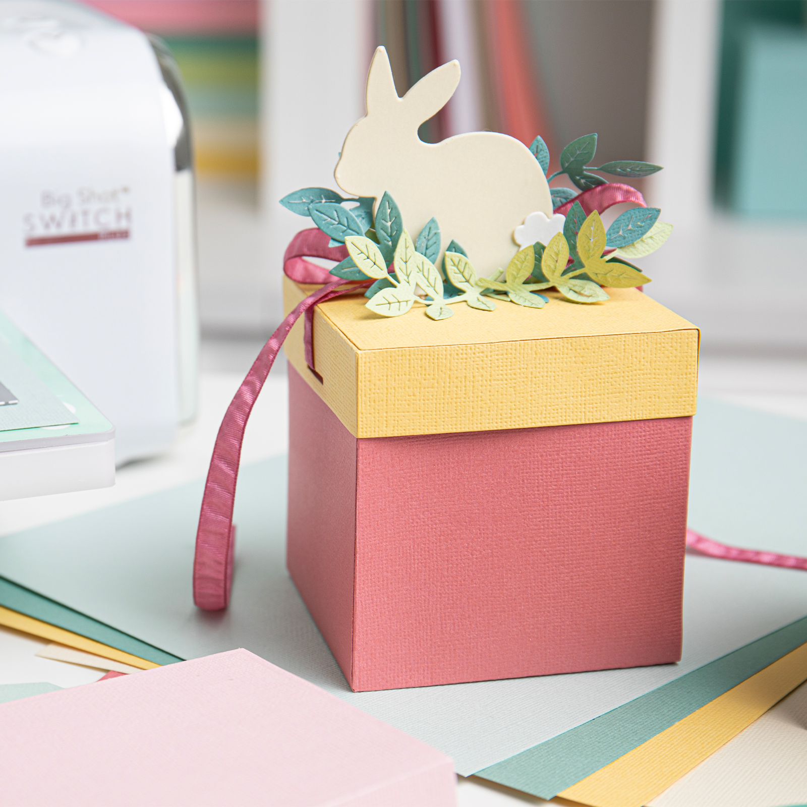 #vaessencreative #craftedtosmile #diyideas #pasen #ostern #osterntisch #diycrafts #craftidea #craftinginspo #diyinspo #paasknutselen #osternbatseln #bastenfurostern #craftingforeaster #eastercrafts #eastercraftideas #knutselenmetkralen #paashaasknutselen #osternhase #easter #eastercard #papercrafts #papercraftingaddict #cardmaking #paaskaart