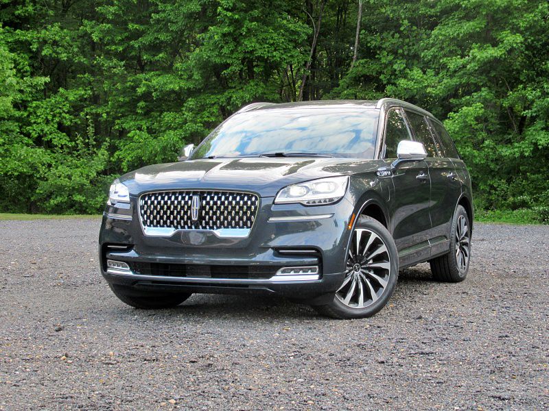 2021 Lincoln Aviator Grand Touring ・  Photo by Brady Holt