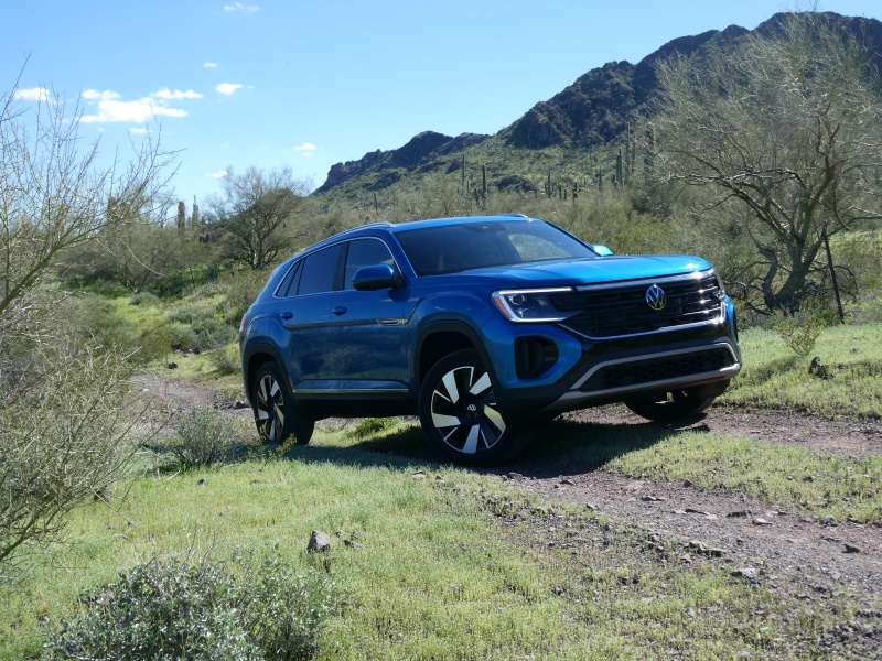 2024 Volkswagen Atlas Cross Sport ・  Photo by Ron Sessions