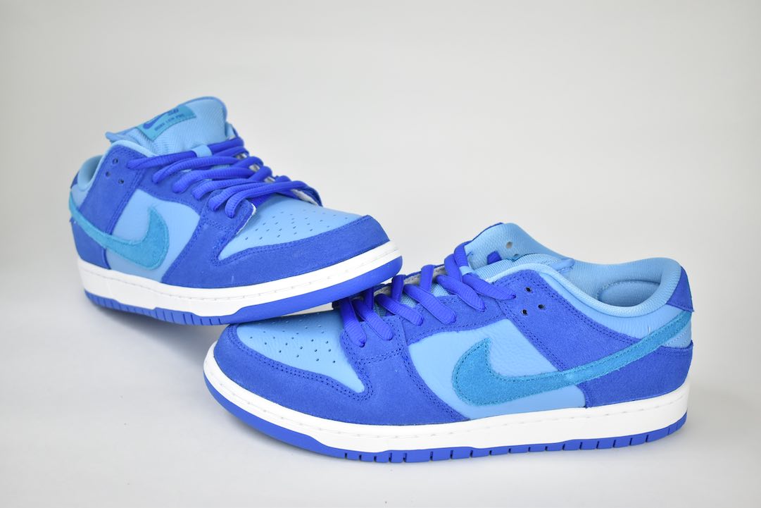 Nike SB Dunk Low  Blue Raspberry