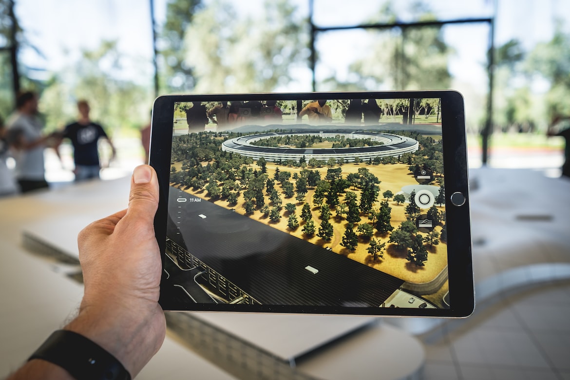 iPad 9th Gen Review: Why You Should Buy It in 2024
