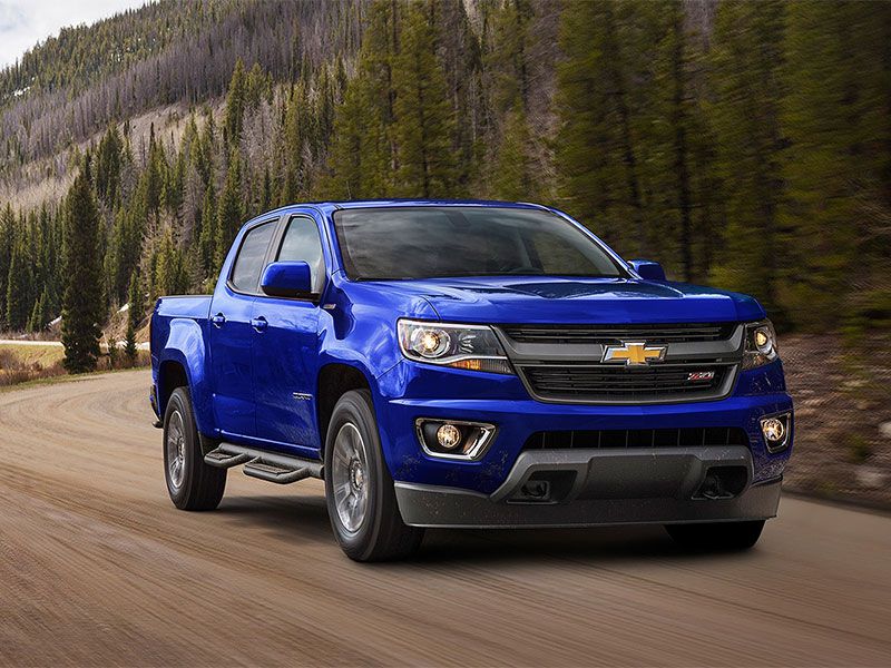2017 Chevrolet Colorado exterior front angle ・  Photo by General Motors