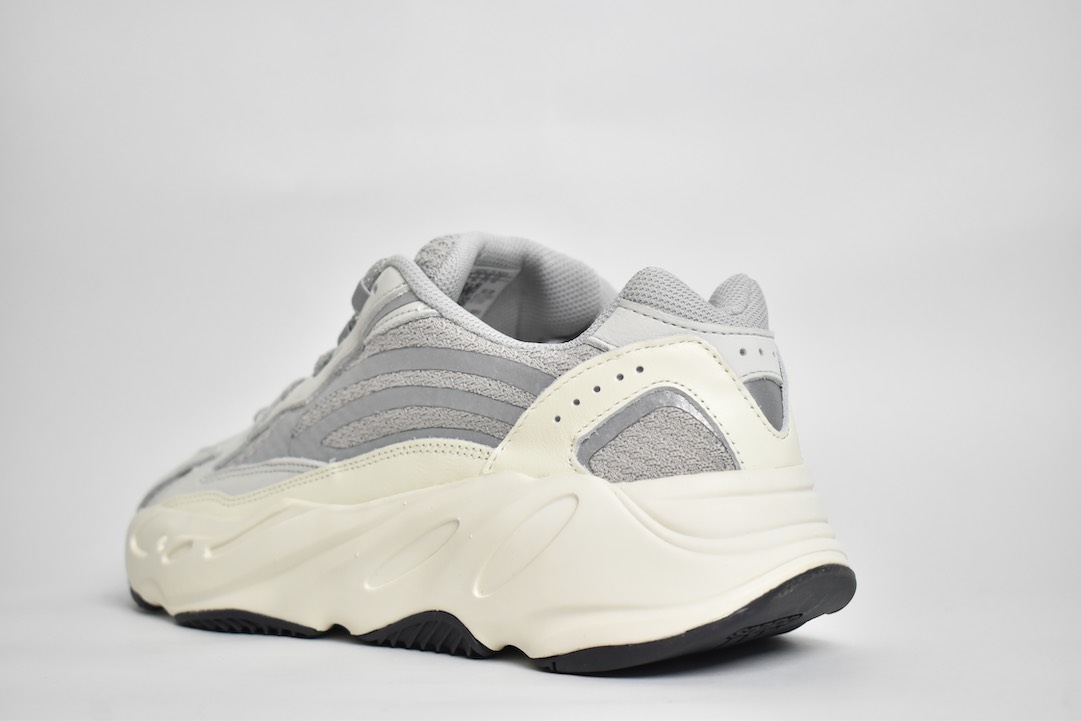 Adidas yeezy outlet 700 precio 0km