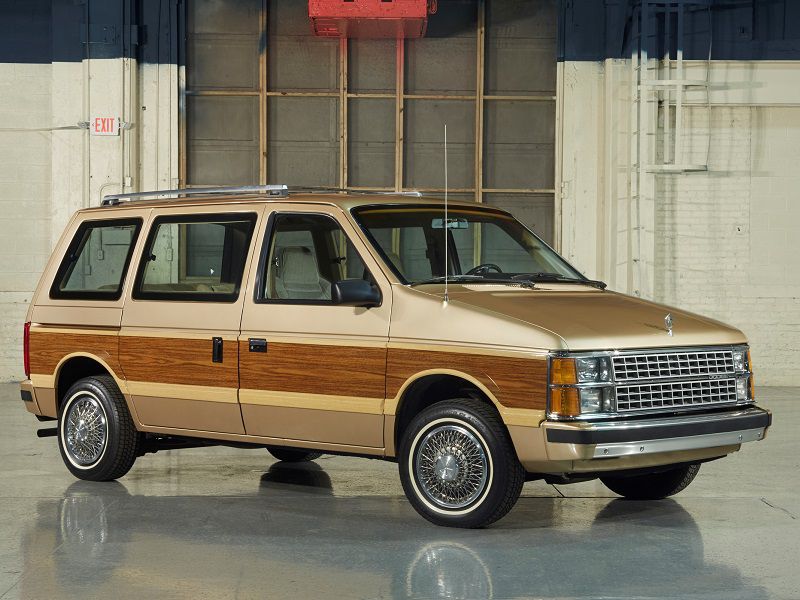 1984 Dodge Caravan Wood Panel Gold Front Quarter 