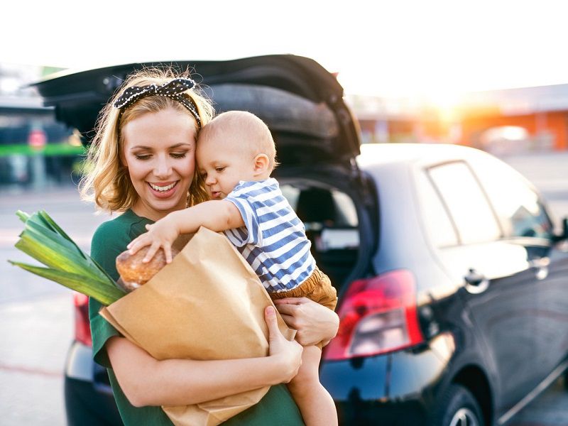 iStock Mom Groceries 