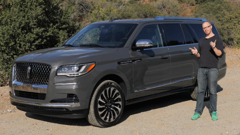 2022 Lincoln Navigator Test Drive Video Review