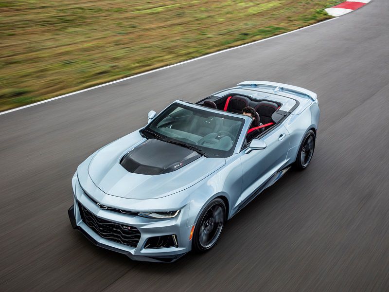 2019 Chevrolet Camaro ZL1 Convertible ・  Photo by Chevrolet