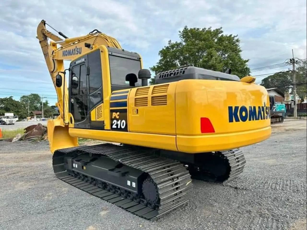 Дополнительное изображение Komatsu PC210-10MO clq20hozn5v7k0b11ltk6flu8