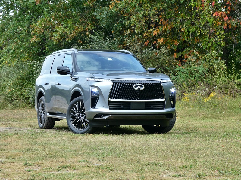 2025 Infiniti QX80 Autograph ・  Photo by Brady Holt