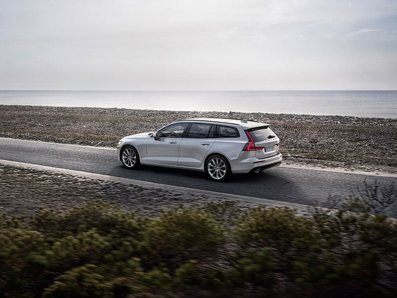 2019 Volvo V60 Road Test and Review | Autoweb