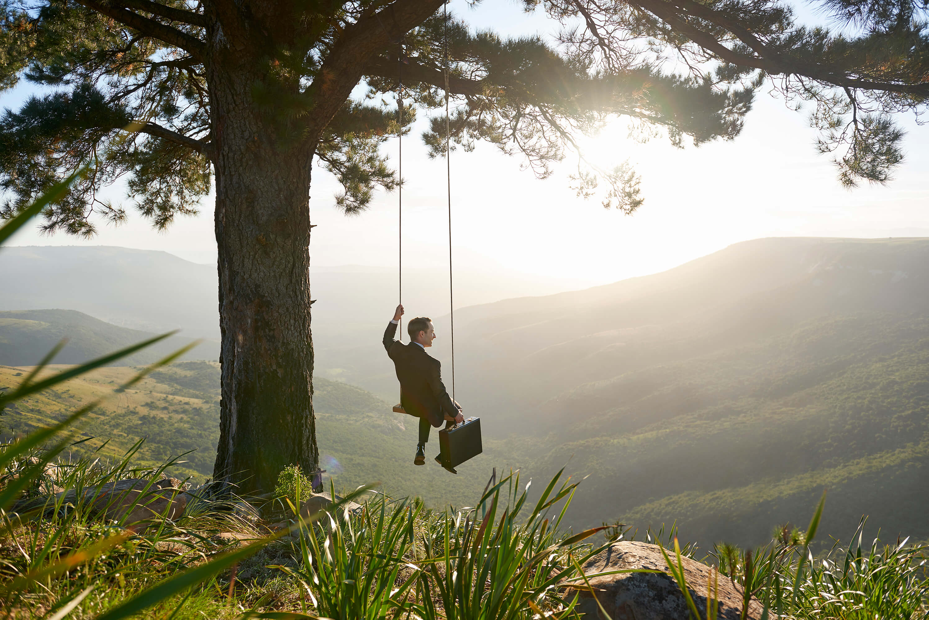 14.12.2019_Andy Kassier just swinging web.jpg
