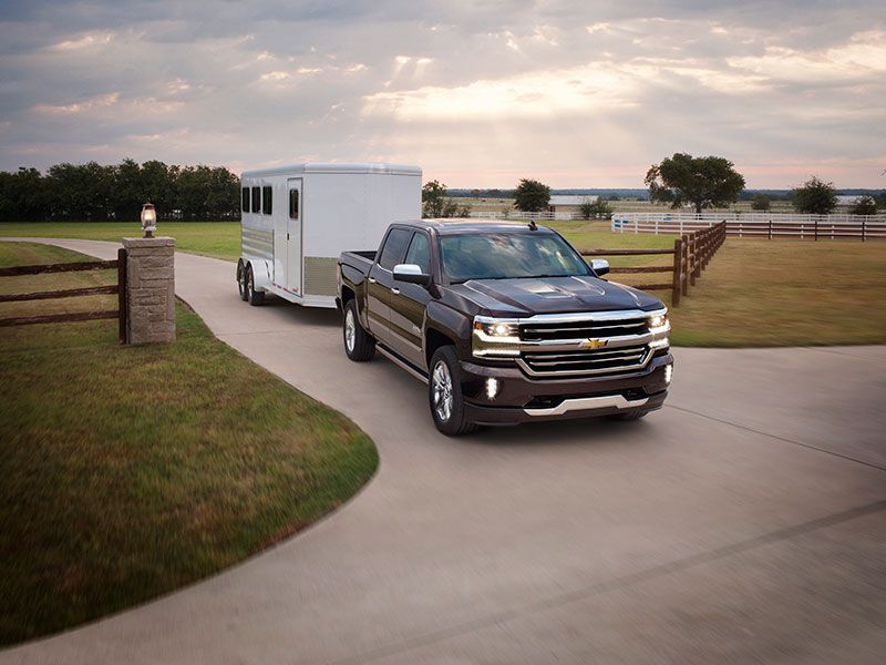 2017 Chevrolet Silverado High Country 023 ・  Photo by Chevrolet