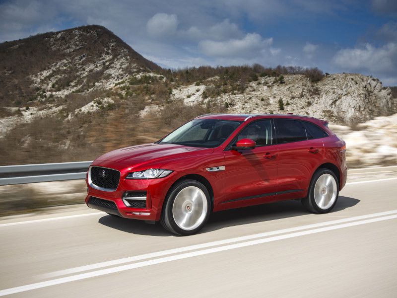 2018 Jaguar F Pace red driving ・  Photo by Jaguar 