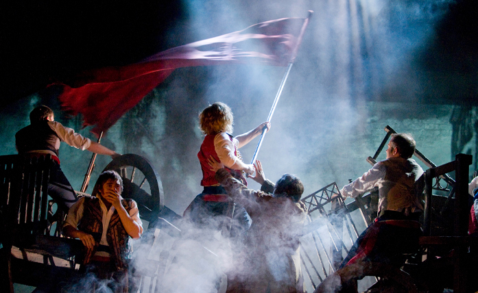 LesMis-DPG-696x428 px-scene-v3.jpg