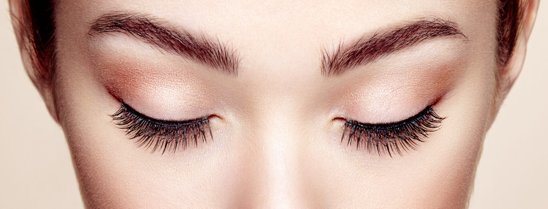 Individual vs. Strip: Which are the Better False Eyelashes?