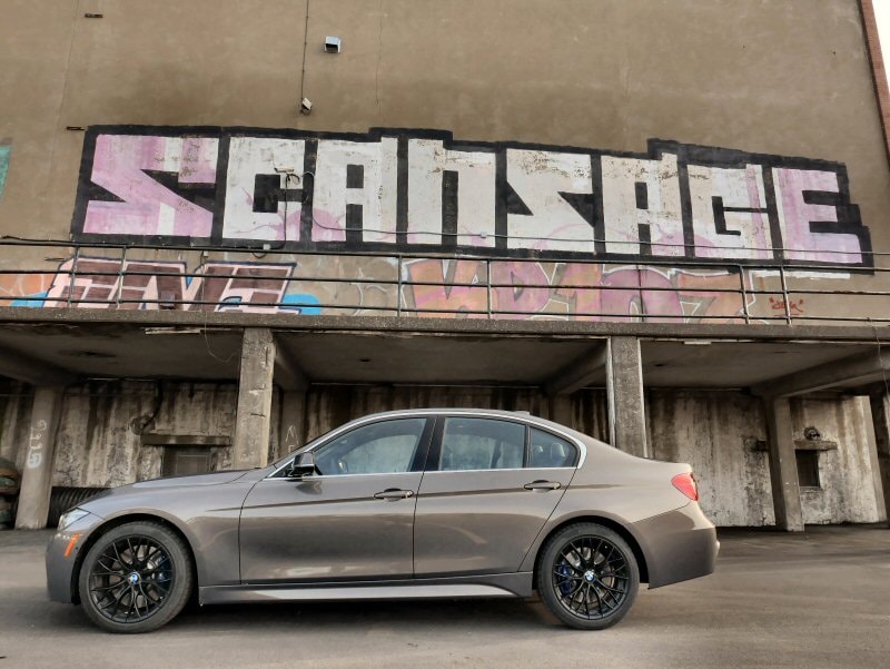2016-BMW-340i-xDrive-Sedan-Side-Profile-07 ・  Photo by Benjamin Hunting