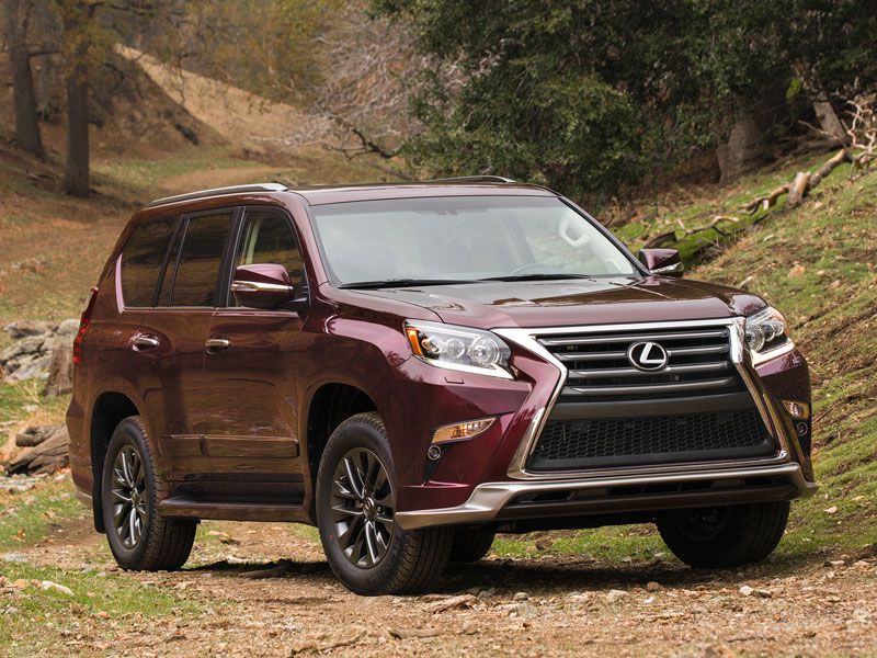 2017 Lexus GX 460 Sport Design Package ・  Photo by Lexus 