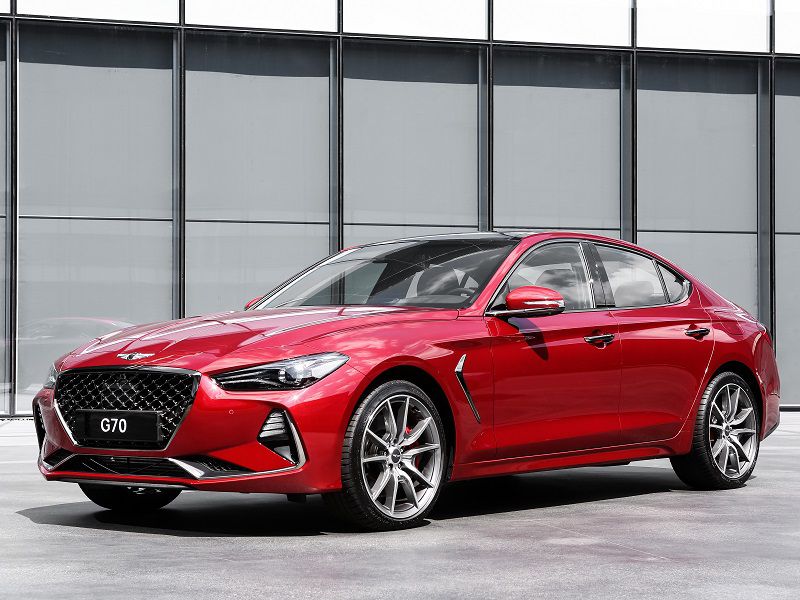 2019 Genesis G70 Red Front Quarter ・  Photo by Genesis
