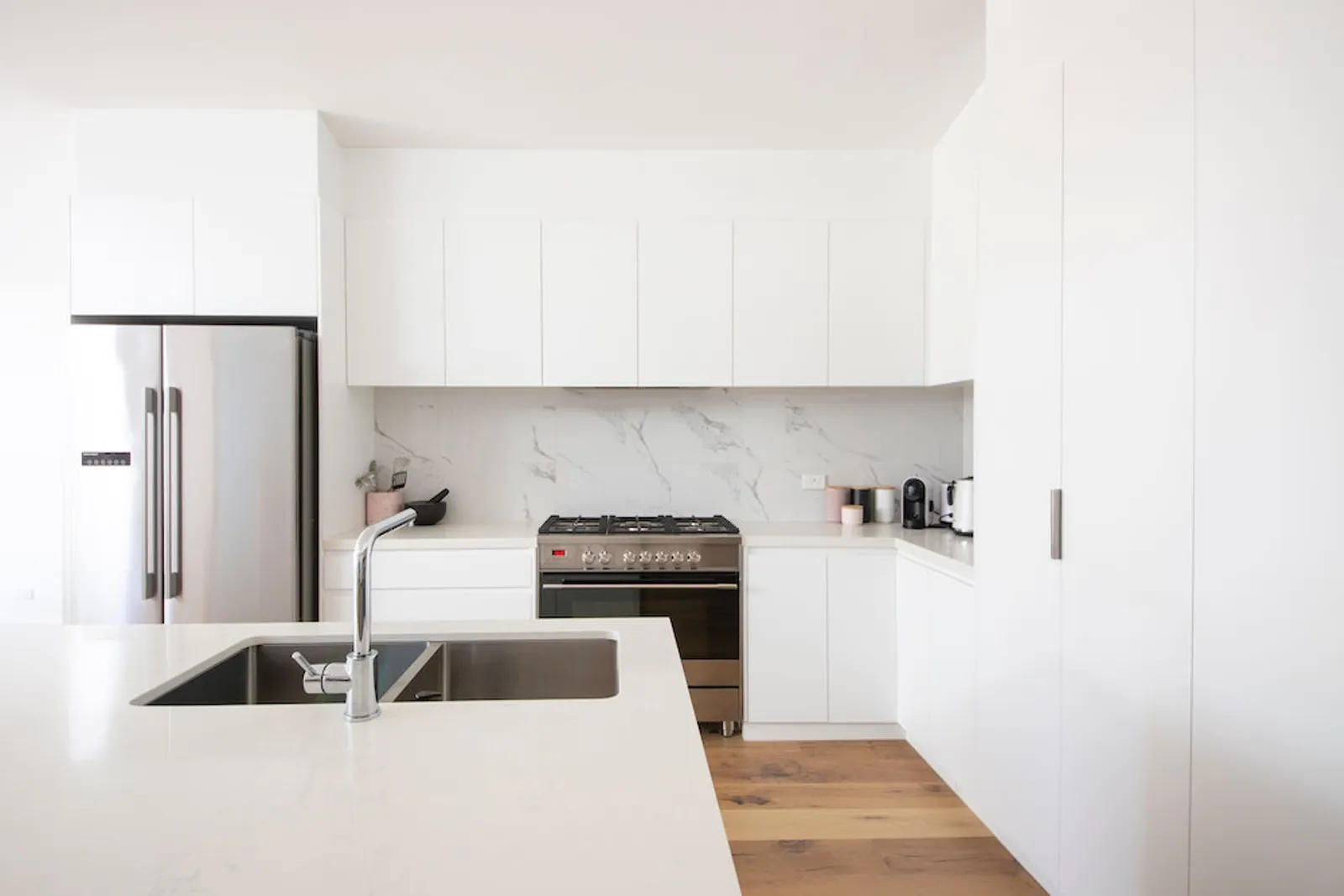 Discover 18 minimalistic kitchen ideas that will inspire you to ...