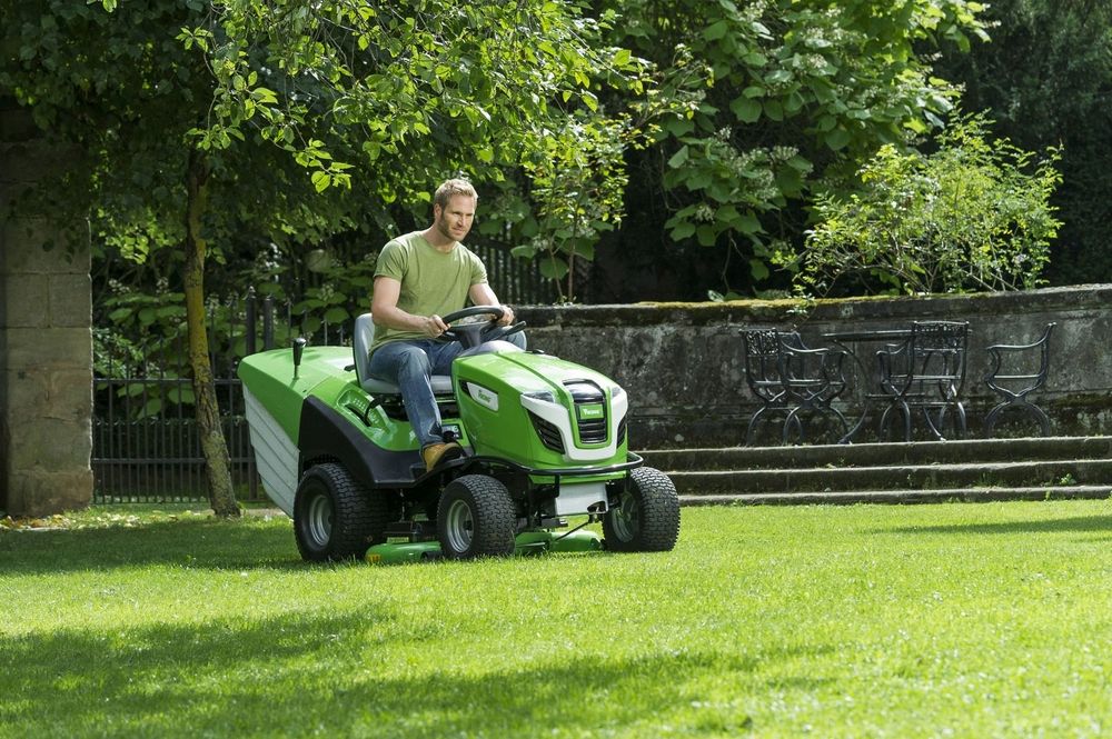 Viking MT lawn tractor