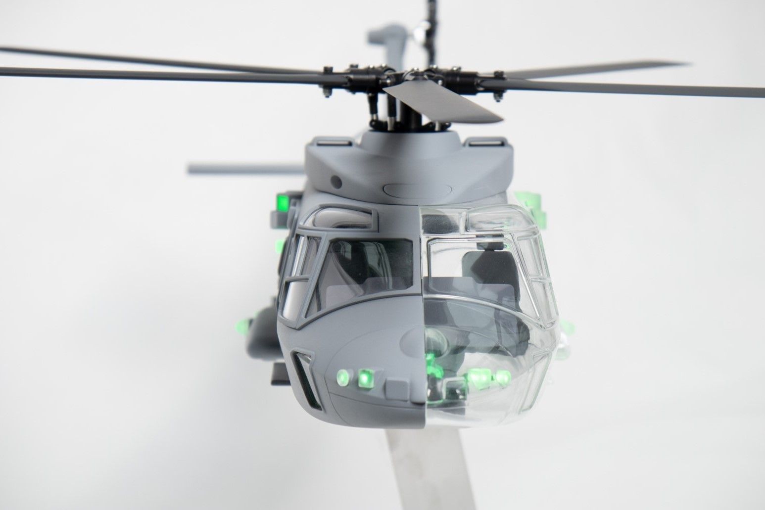 Hensold Helikopter Model front