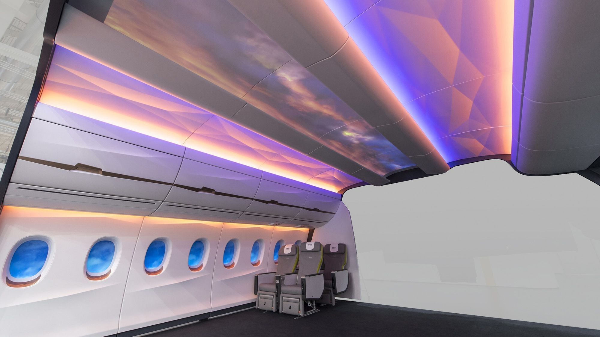 Diehl Flugzeugkabine bunt leuchtende Decke