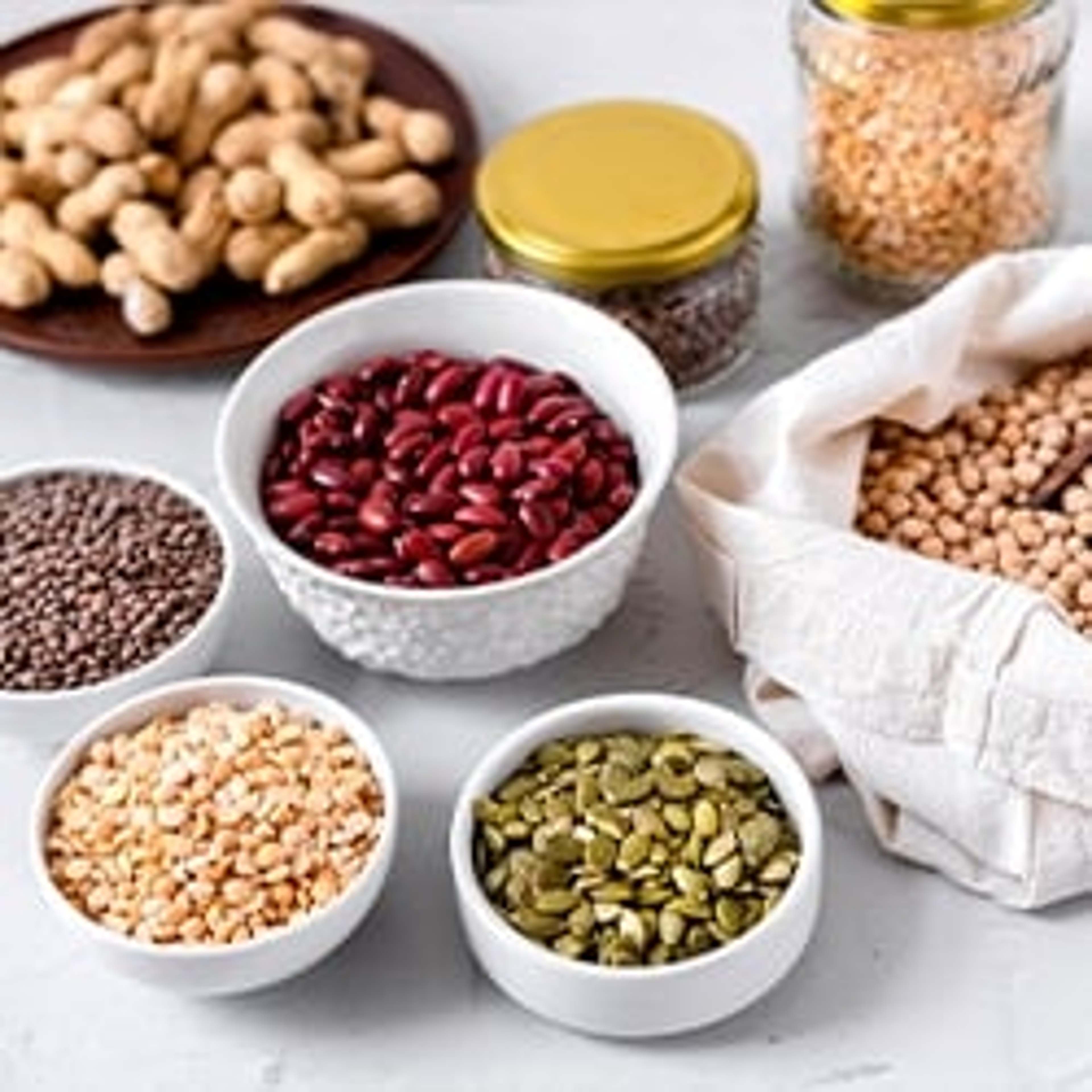 Veganes Protein bieten eine natürliche und gesunde Alternative zu Proteinpulver tierischen Ursprungs.