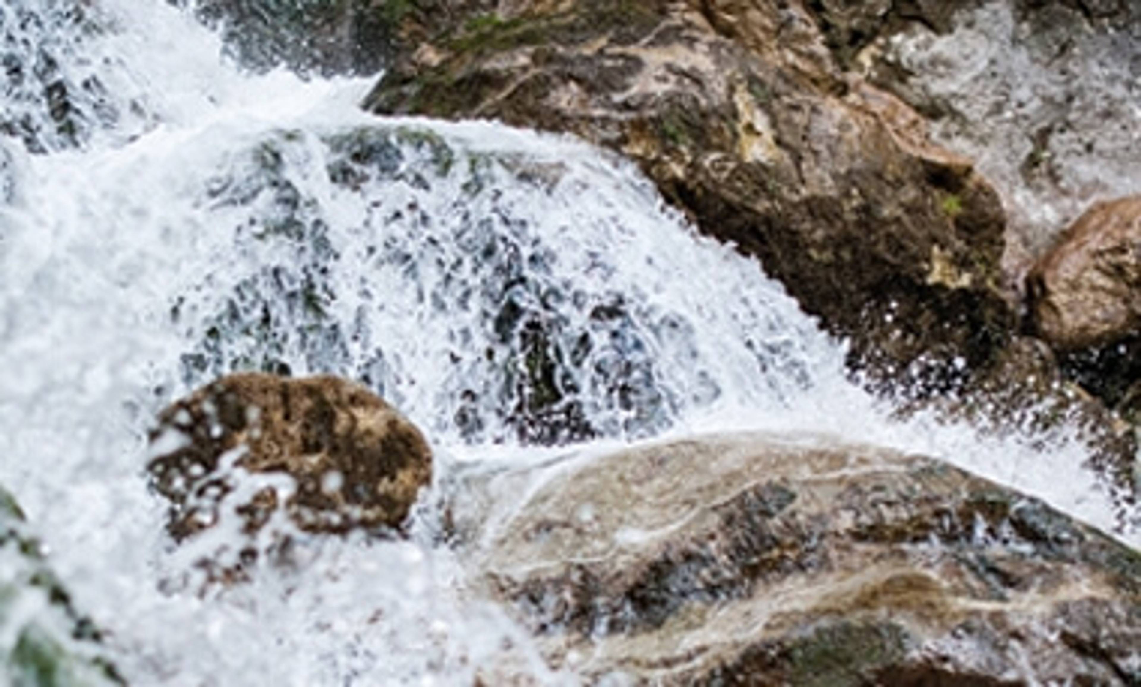 Wasser-Bach.jpg