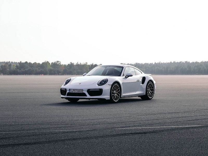  Photo by Porsche 