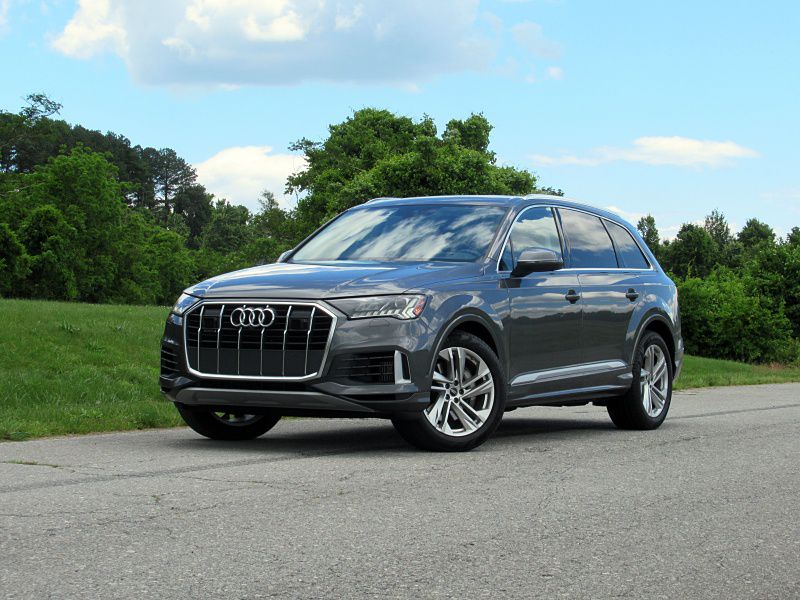 Can the 2023 Audi Q7 Hold Its Own Compared to the Audi SQ7?