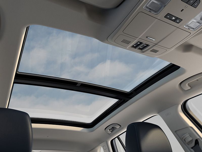 2017 Buick Envision panoramic roof ・  Photo by Buick 