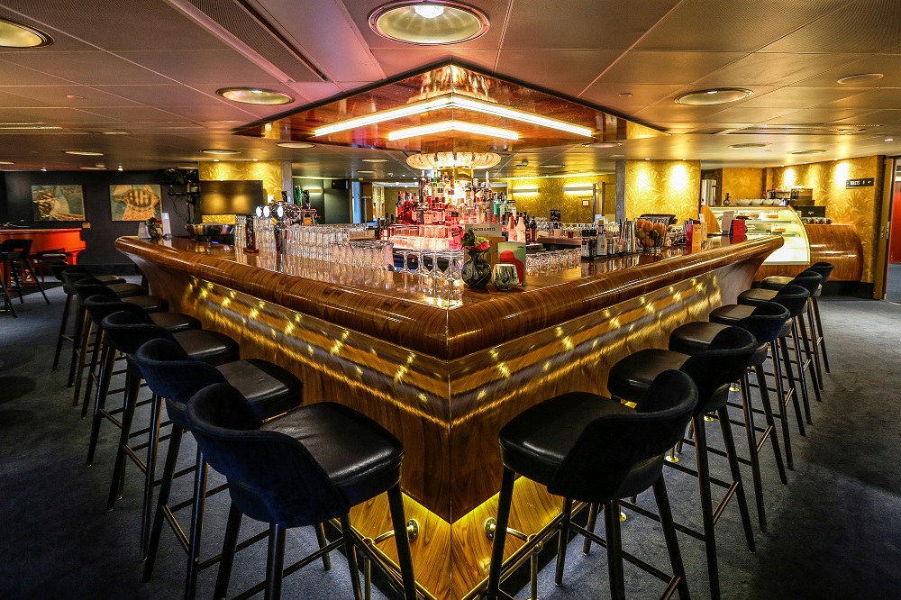 ssRotterdam_ Captains Lounge_ ShineMoments (1).jpg