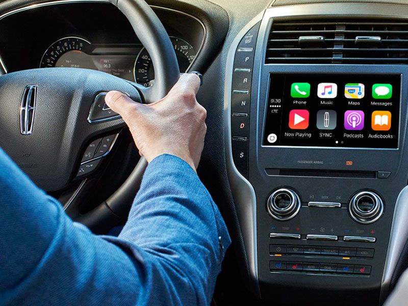10 Top American Cars with Apple CarPlay Autobytel
