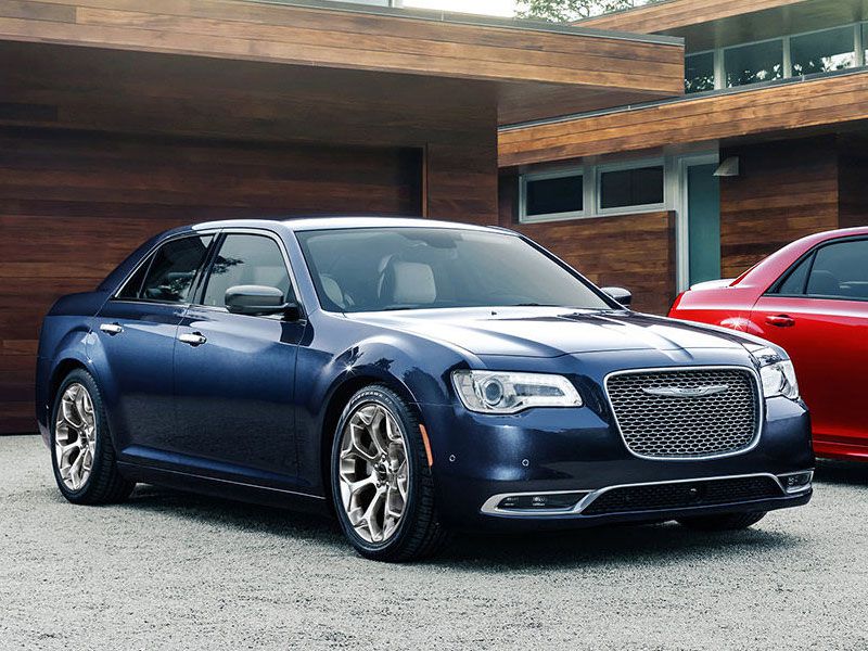2016 Chrysler300 in driveway ・  Photo by Fiat Chrysler Automobiles 