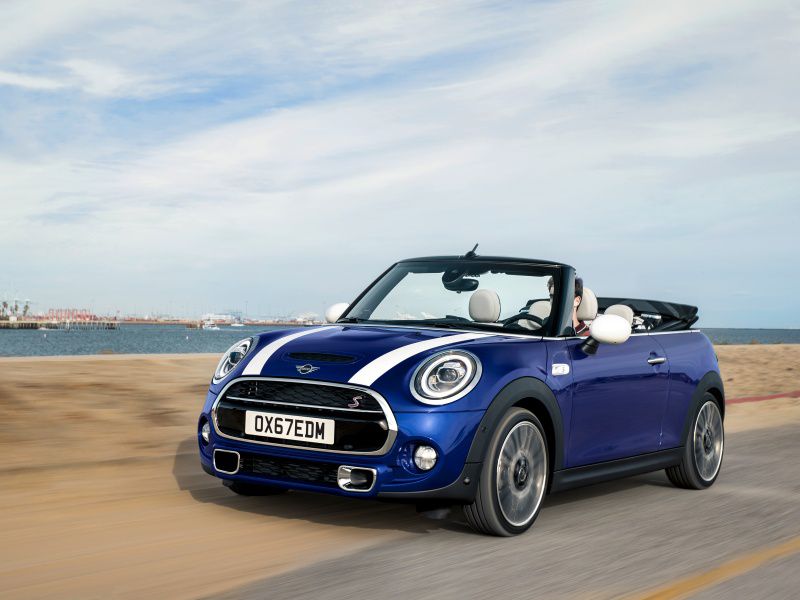 2021 Mini Cooper S convertible ・  Photo by MINI 