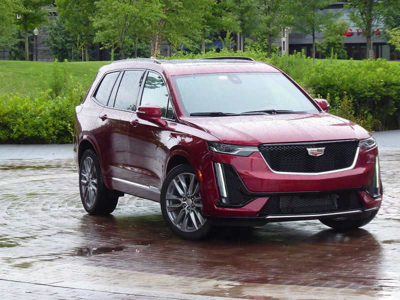 2020 Cadillac XT6 Burgundy Front Three Quarter Rain RS ・  Photo by Ron Sessions